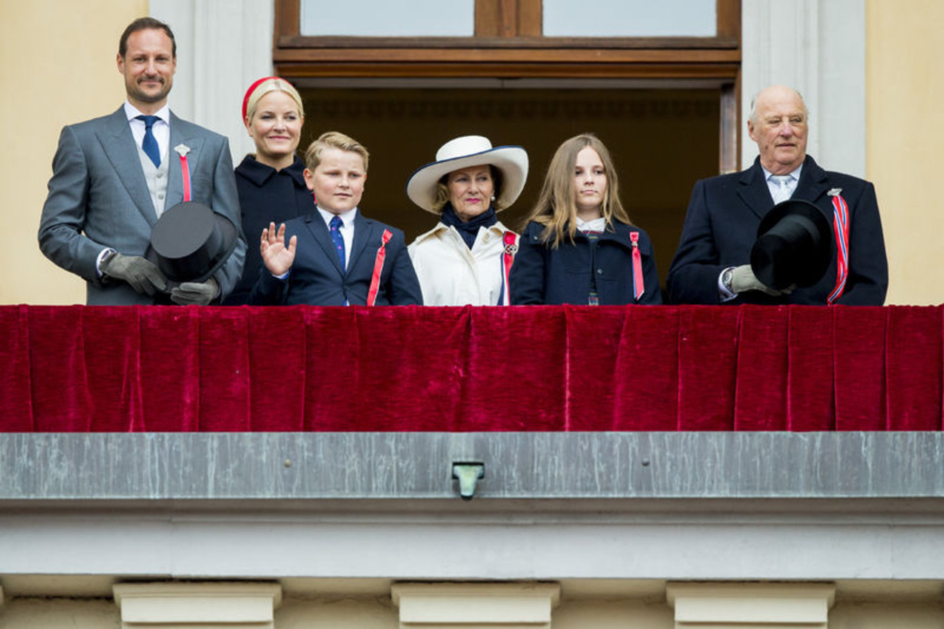 Norveç Kralı Harald hastaneye kaldırıldı
