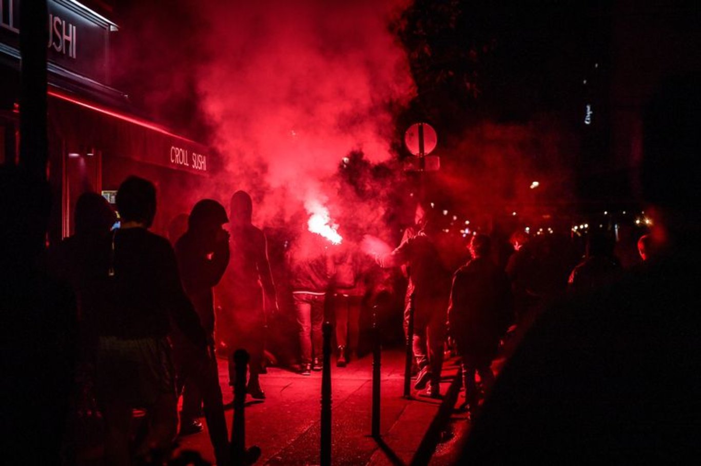 Binlerce kişi katıldı: Paris ve Berlin'deki 1 Mayıs gösterileri olaylı geçti