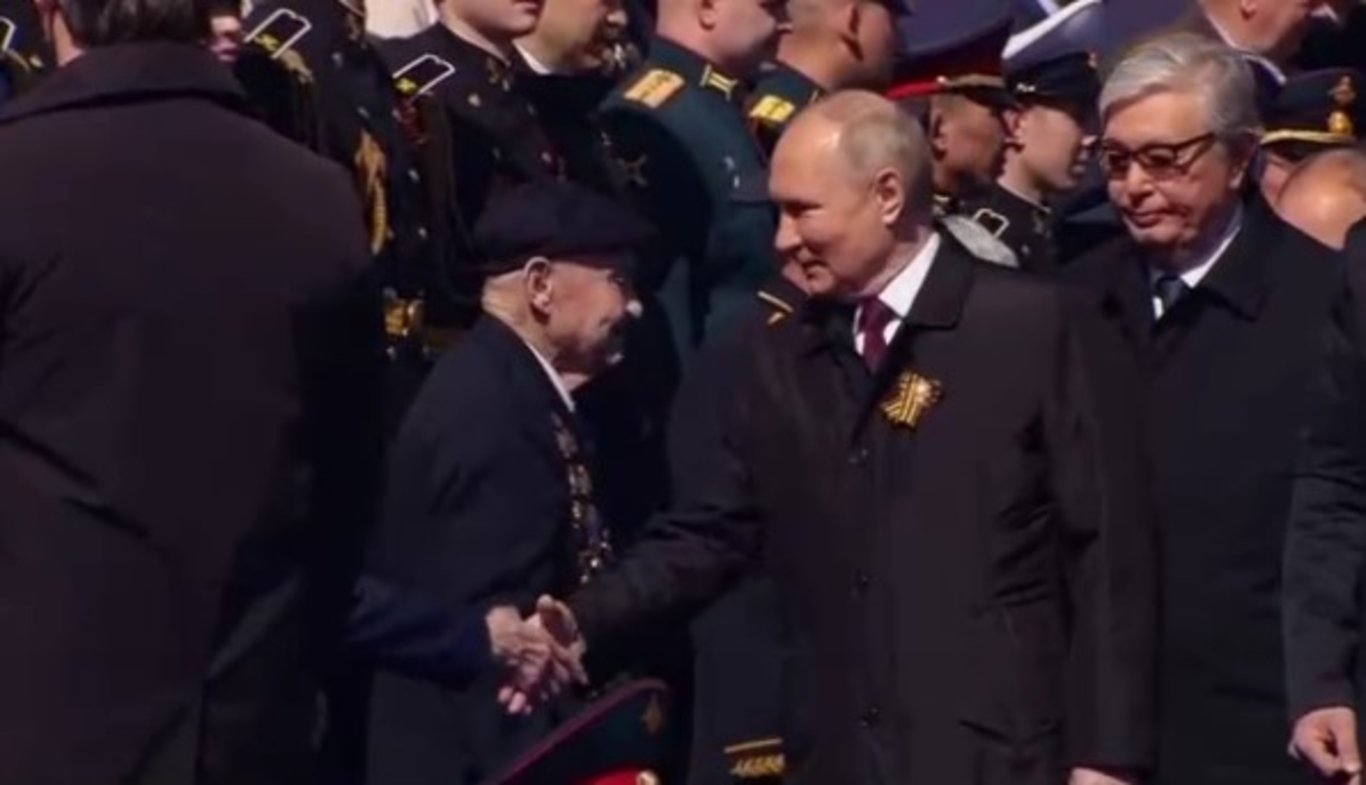 Rusya'da Zafer Günü kutlamalarında gövde gösterisi