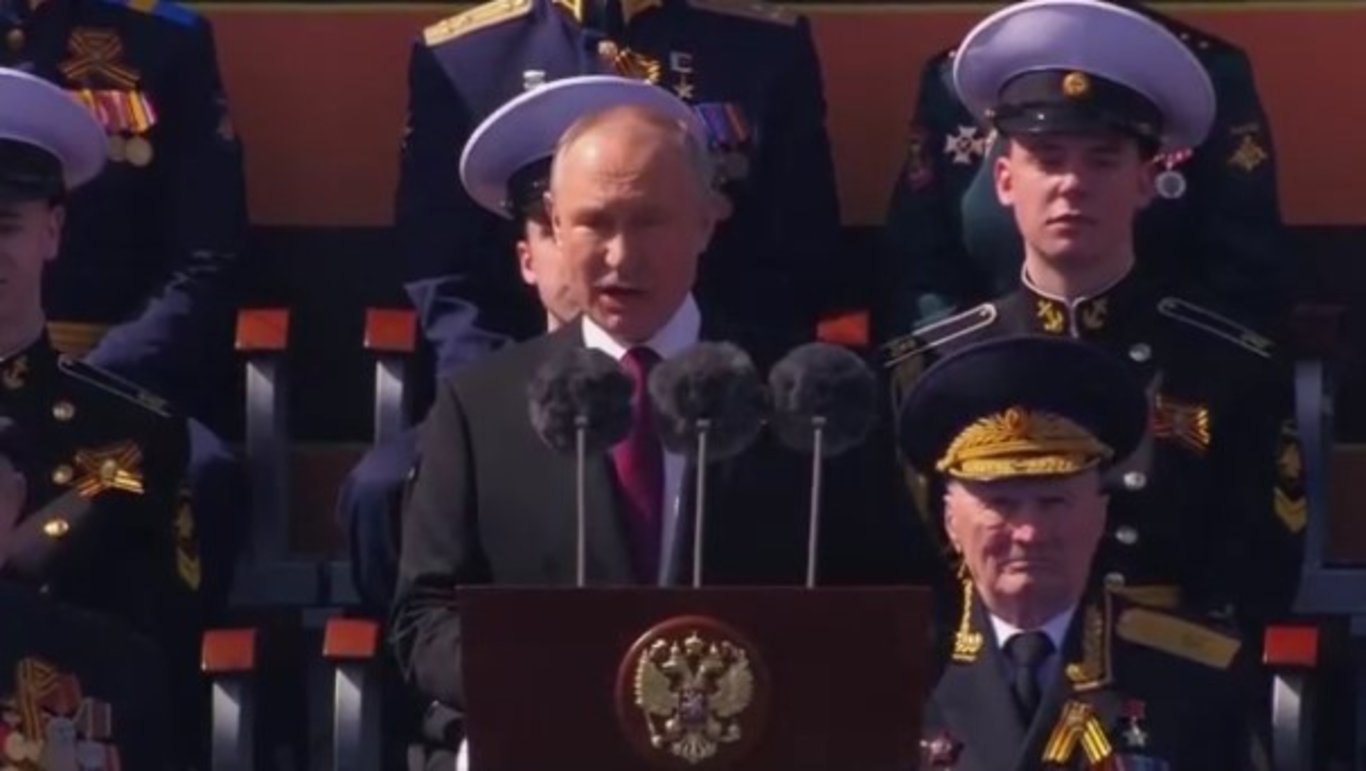 Rusya'da Zafer Günü kutlamalarında gövde gösterisi