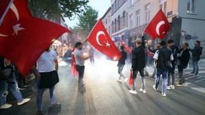 Seçim heyecanı Brüksel'e yansıdı