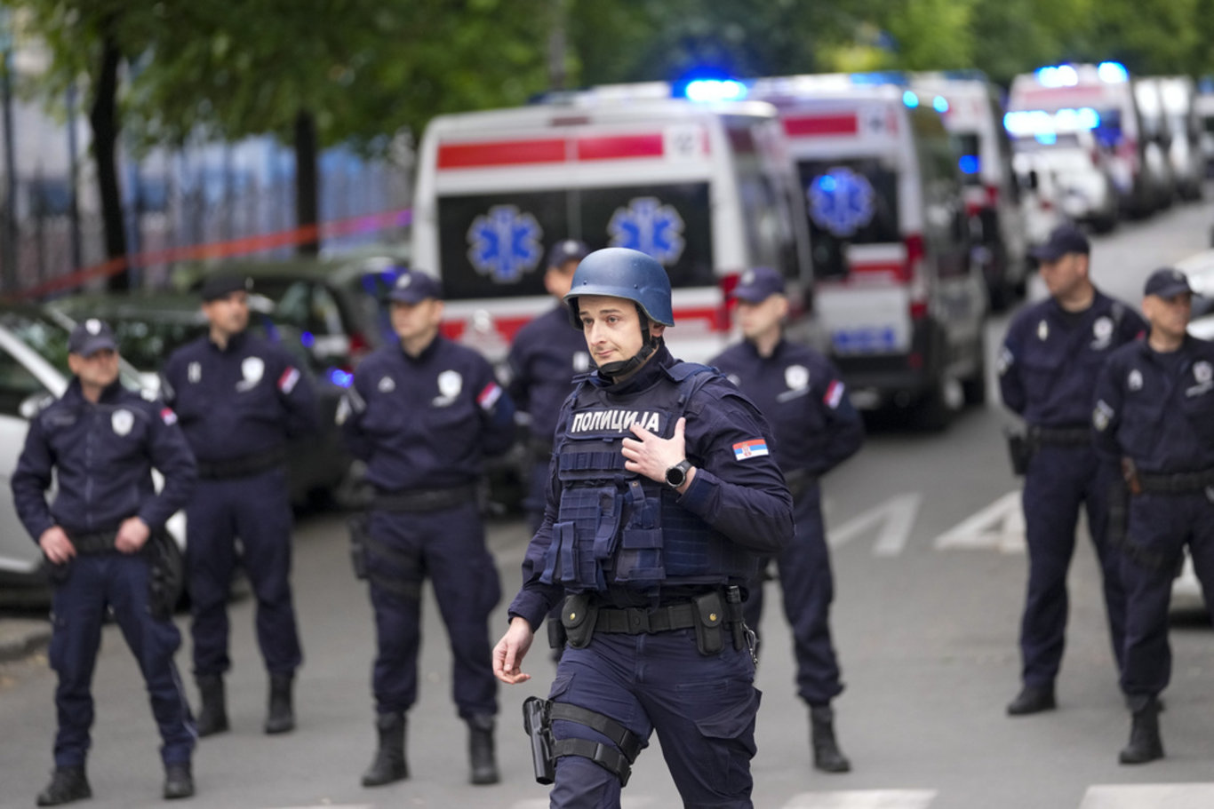 Sırbistan'da okula silahlı saldırı: Ölü ve yaralılar var, 7. sınıf öğrencisi gözaltında