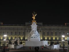 Taç giyme törenine günler kala Buckingham’da panik!