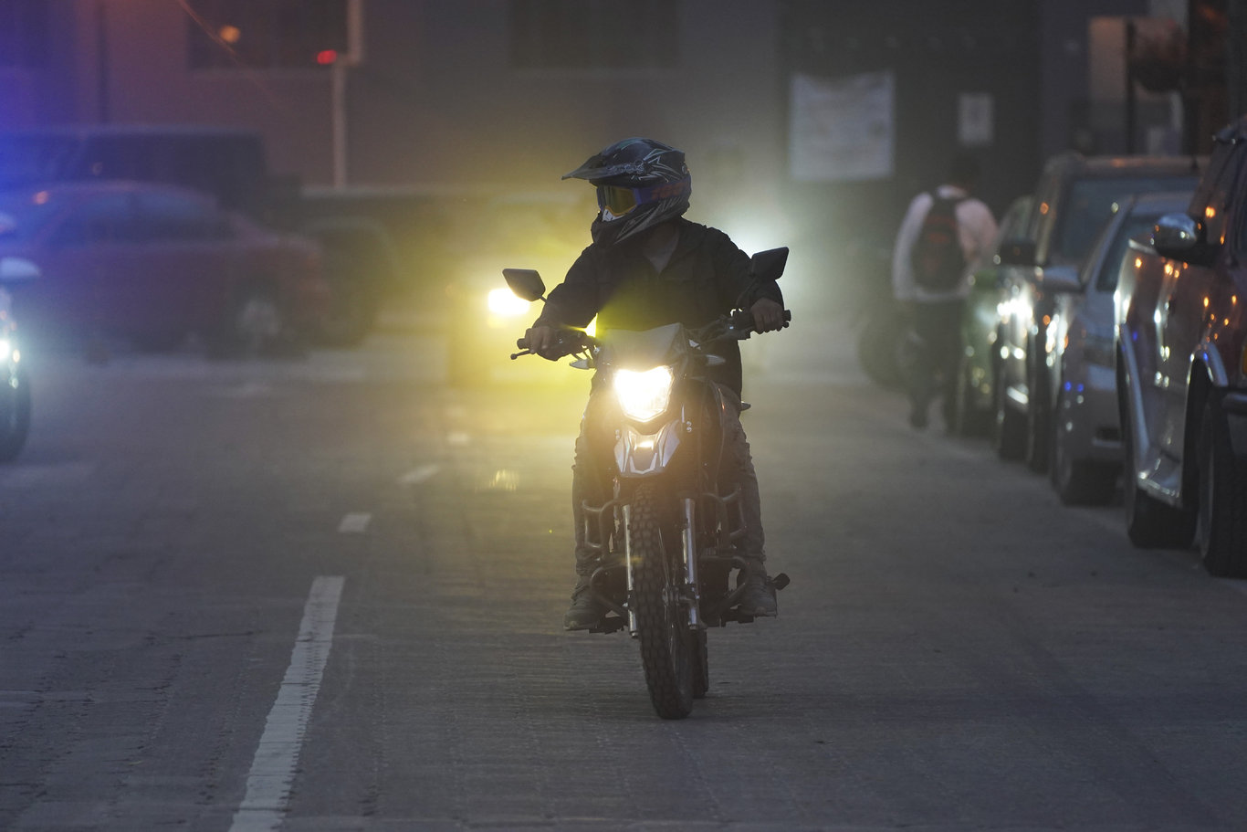 Meksika'daki Popocatepetl Yanardağı harekete geçti: 2 günde 573 patlama gerçekleşti, sarı alarm verildi!