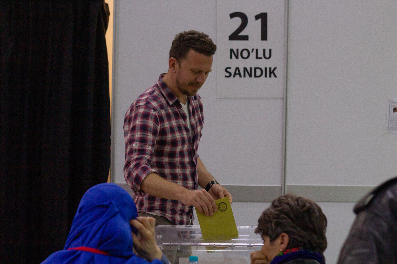 14 Mayıs seçimleri için yurt dışında oy kullanma işlemleri devam ediyor: YSK son durumu paylaştı - Seçim 2023 Haberleri