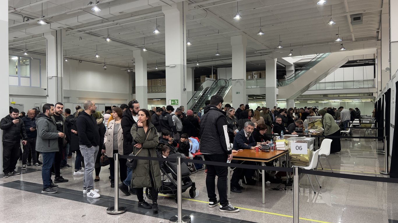 14 Mayıs seçimleri için yurt dışında oy kullanma işlemleri devam ediyor: YSK son durumu paylaştı - Seçim 2023 Haberleri