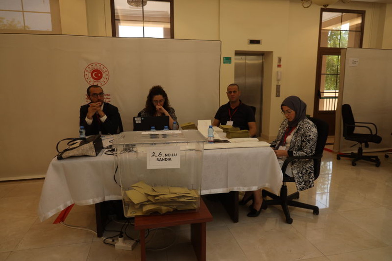 14 Mayıs seçimlerinde yurt dışı oy kullanma işlemleri devam ediyor: Yurt dışı oy kullananların sayısı 1 milyonu geçti - 2023 Seçim Haberleri