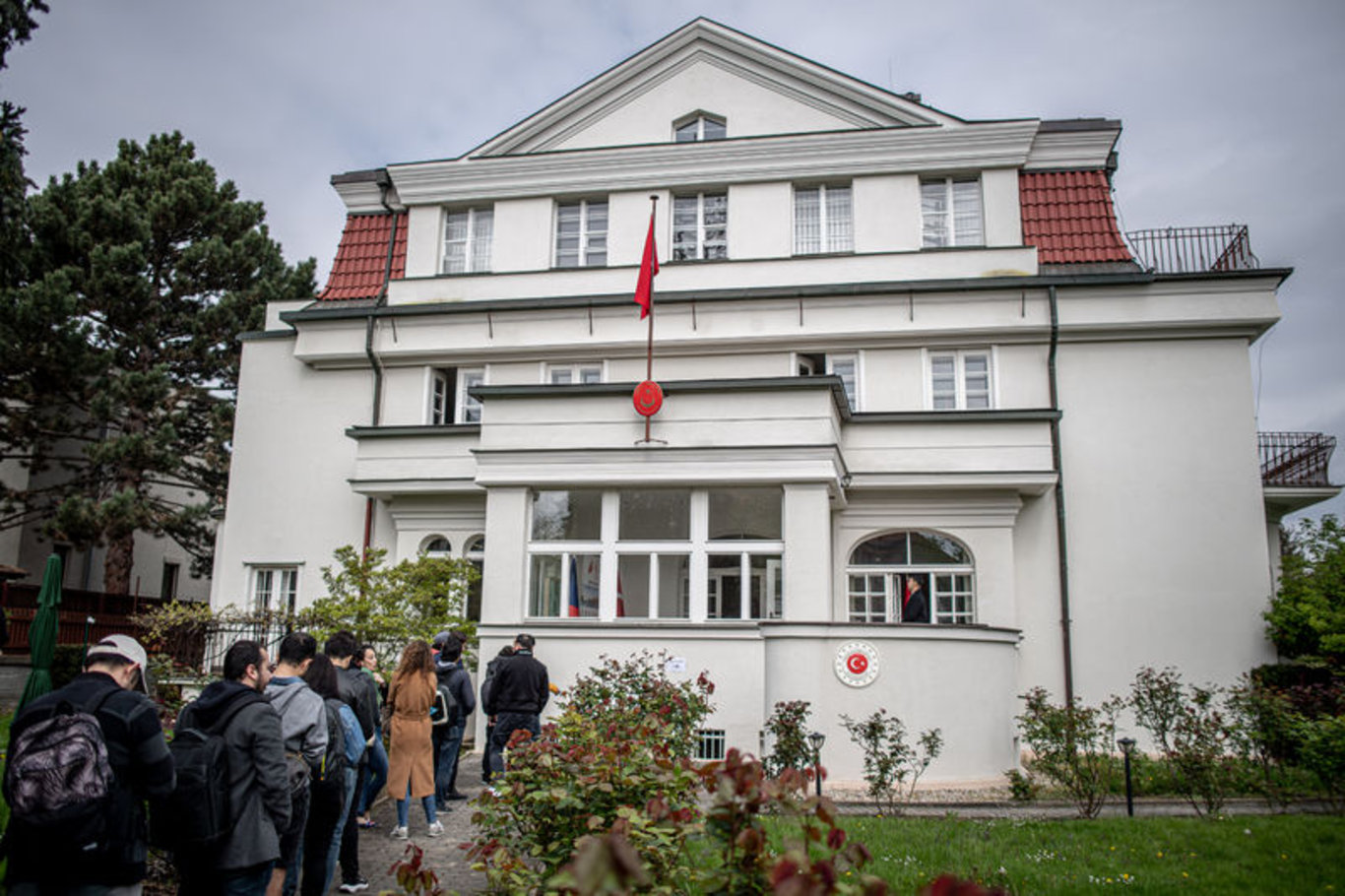 14 Mayıs seçimlerinde yurt dışı oy kullanma işlemleri devam ediyor: Yurt dışı oy kullananların sayısı 1 milyonu geçti - 2023 Seçim Haberleri