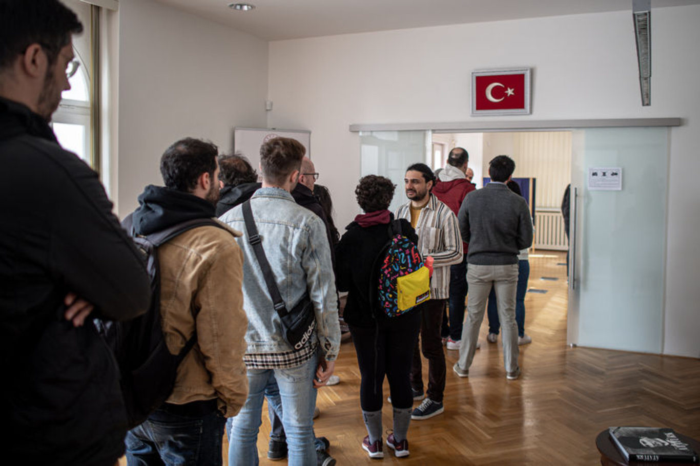 14 Mayıs seçimlerinde yurt dışı oy kullanma işlemleri devam ediyor: Yurt dışı oy kullananların sayısı 1 milyonu geçti - 2023 Seçim Haberleri