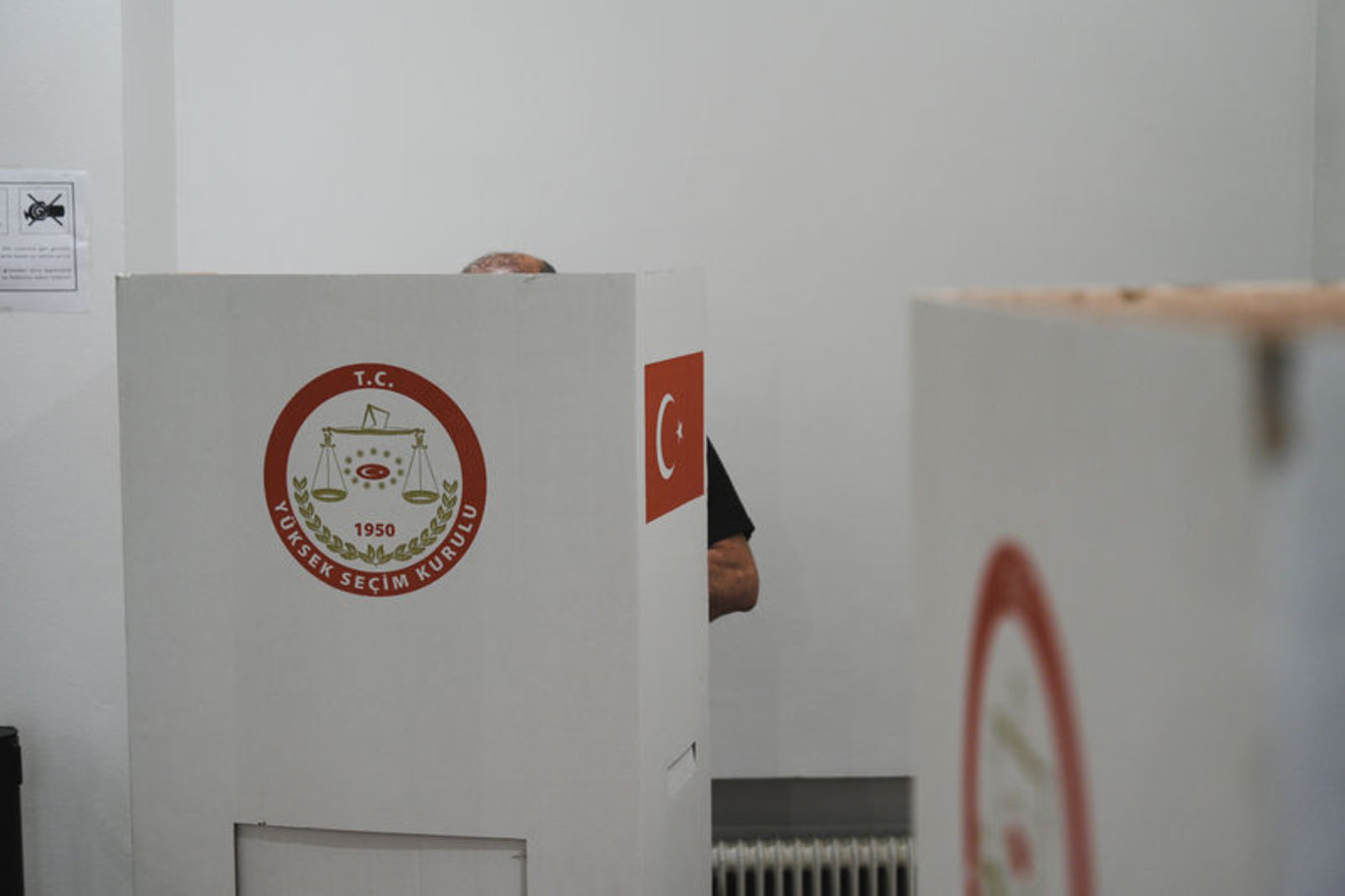 Genel seçimlerin ikinci turu başladı! Yurt dışında vatandaşlar sandığa gidiyor