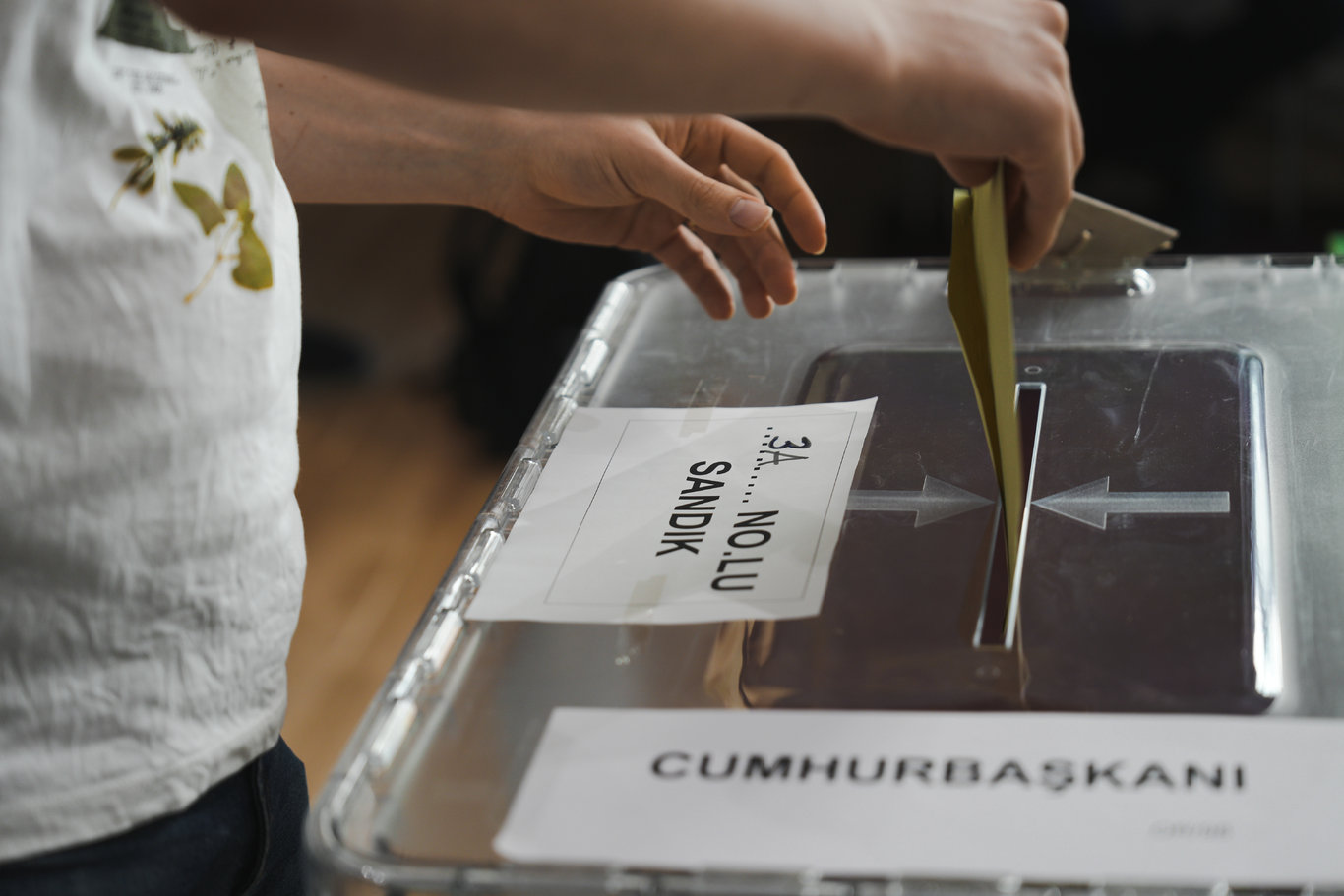 Cumhurbaşkanı Seçimi'nin ikinci turu için yurt dışında oy kullanma işlemi sürüyor: Yurt dışında kaç oy kullanıldı?