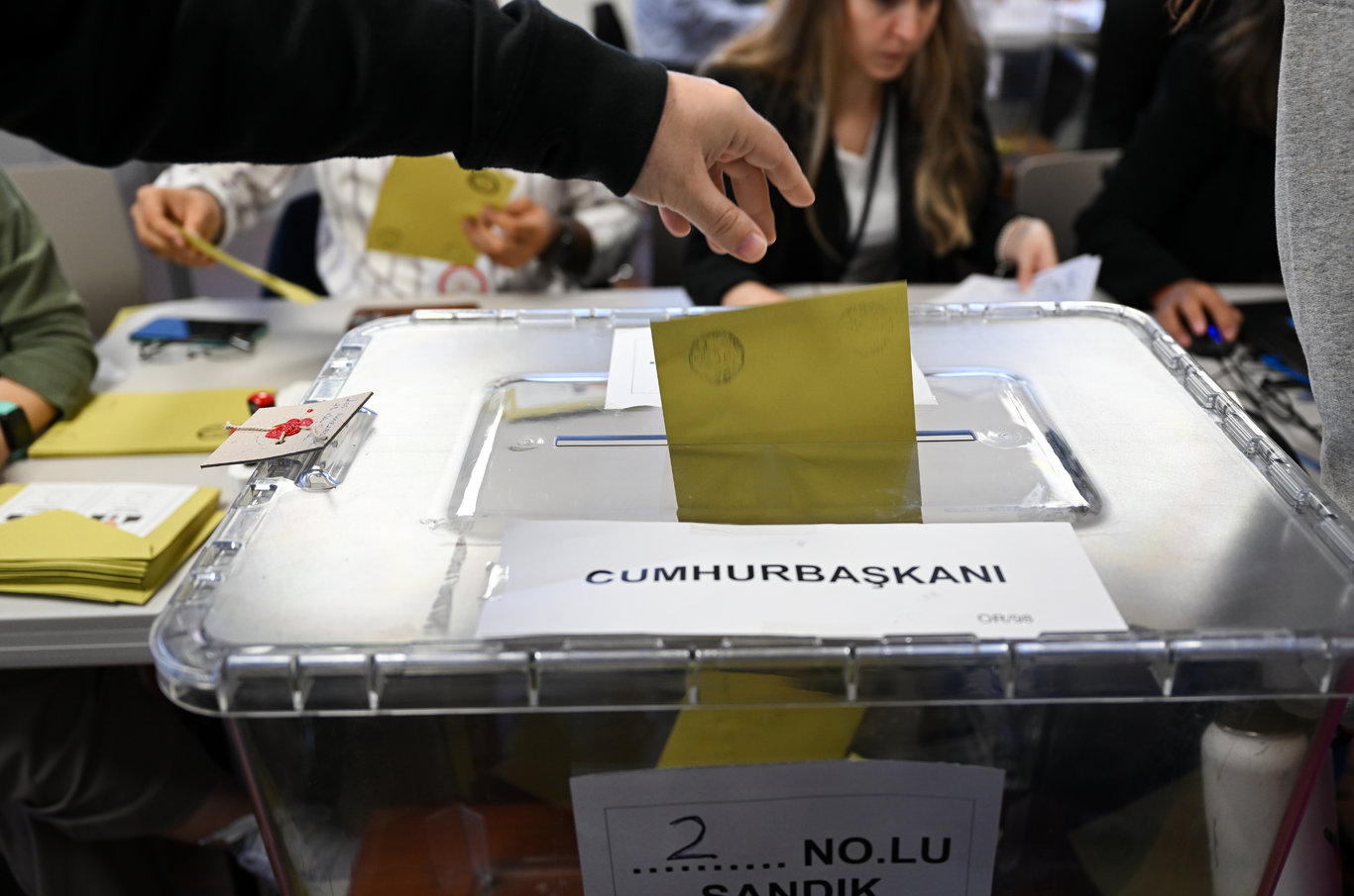 Yurt dışında sandıklar kapandı: Yurt dışında oy sayısı ilk turu geçti! - 2023 Seçim Haberleri