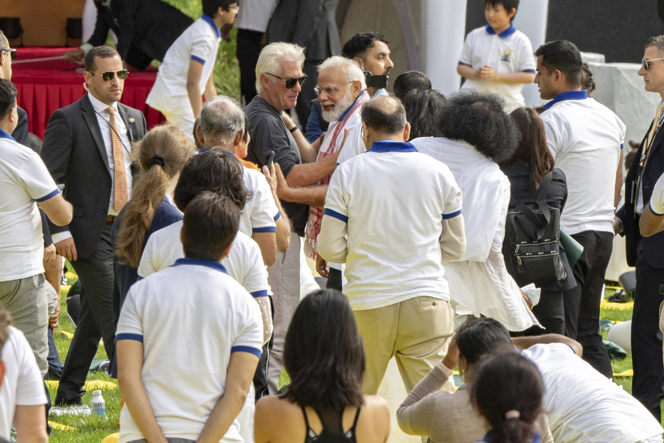 72 yaşındaki Hindistan Başbakanı Modi, New York'ta yoga etkinliğine katıldı