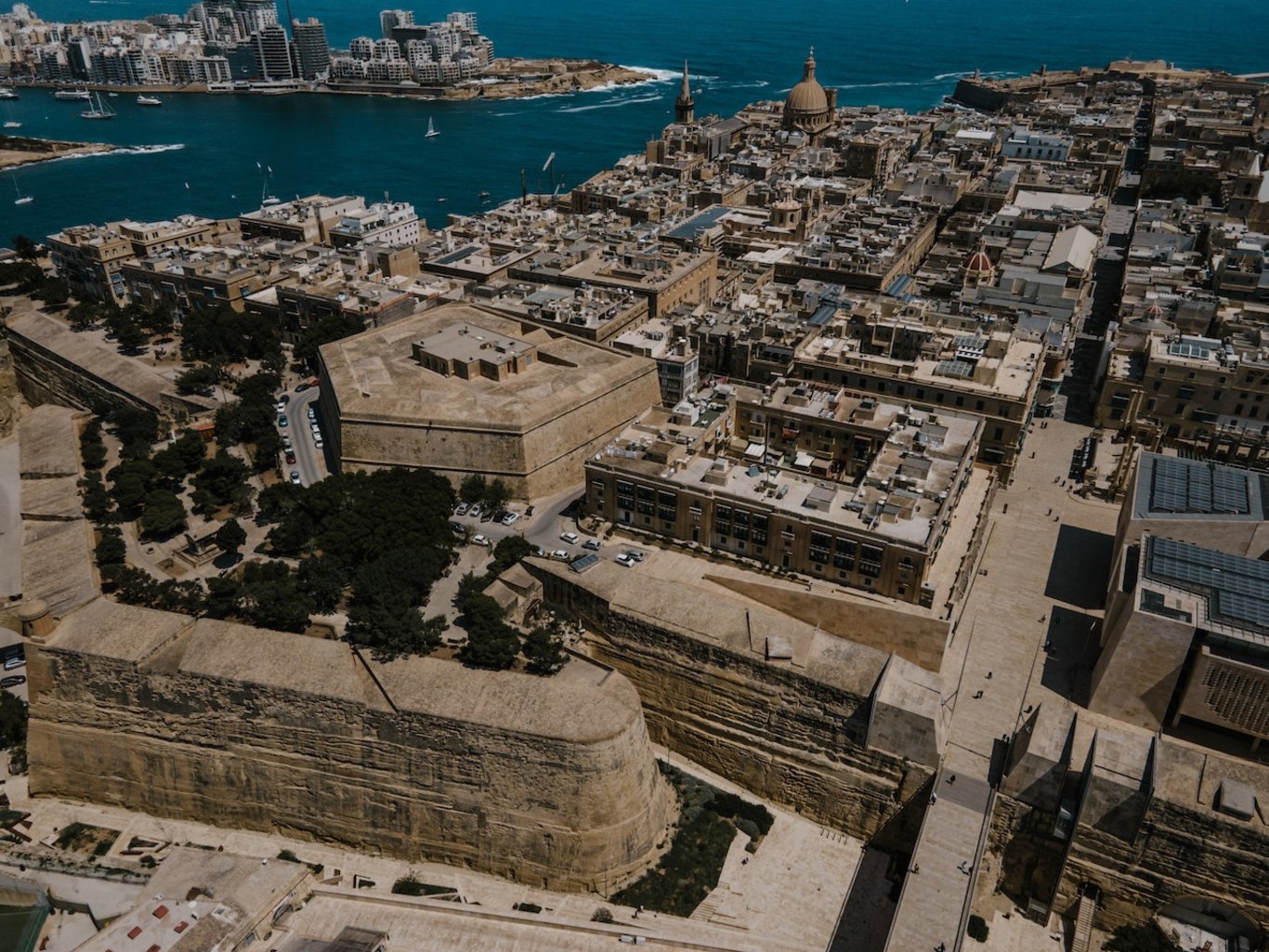 Kilise saatlerinin kasıtlı olarak yanlış zamana ayarlandığı ülke: Malta