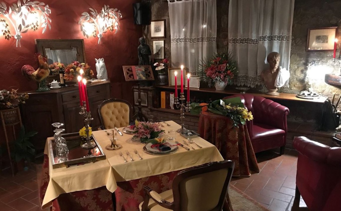 Dünyanın en küçük restoranı! Sadece iki kişilik! Rezervasyon iptal edilemiyor!