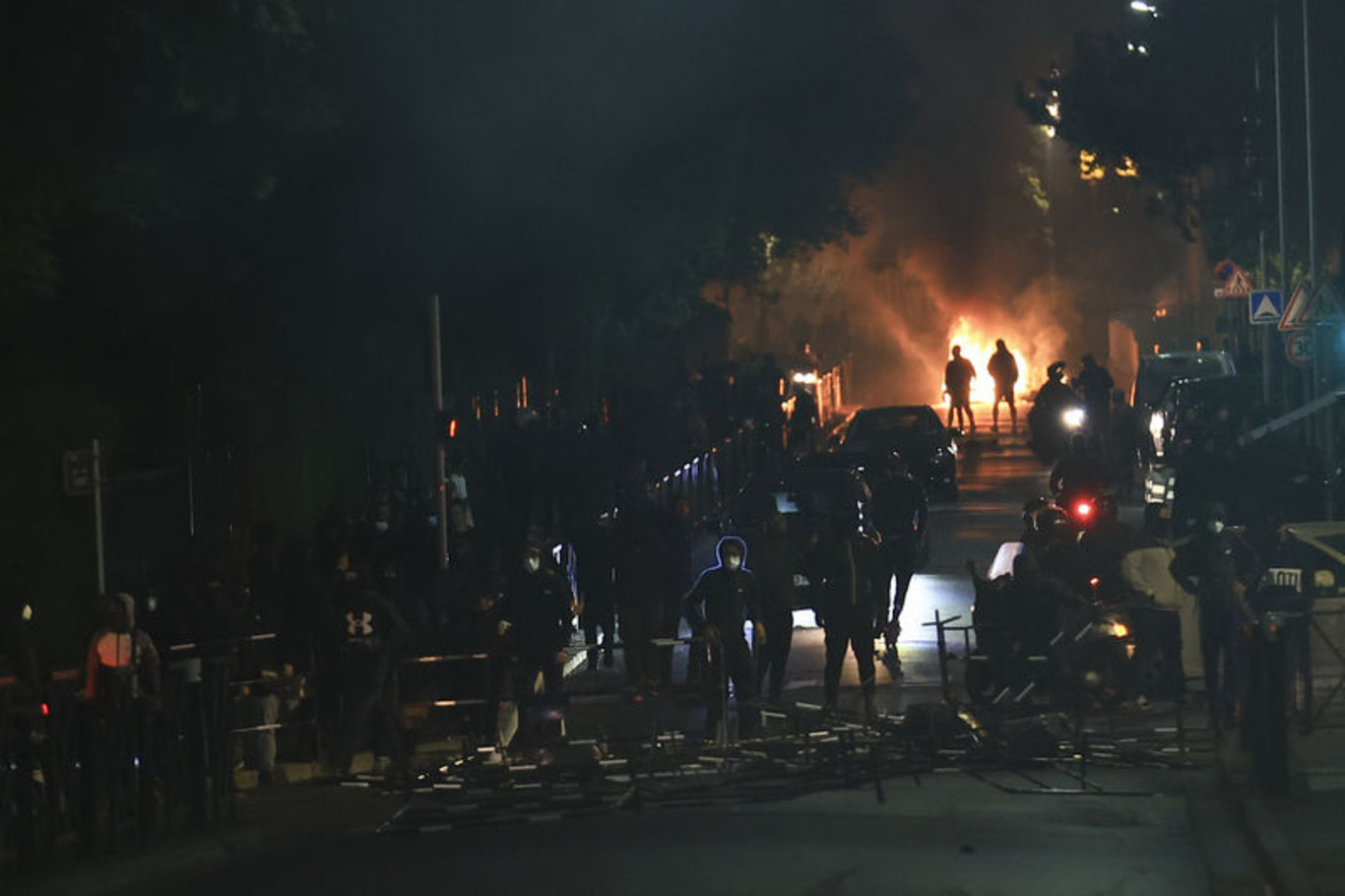 Fransa ayağa kalktı! Protestolar Belçika'ya sıçradı, yüzlerce kişi gözaltında! - Son dakika dünya haberleri