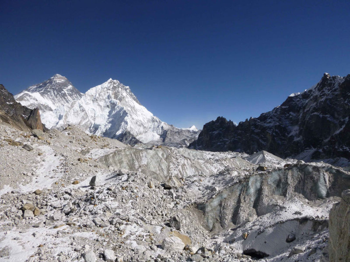 Himalaya buzulları hızla eriyor: 1,9 milyar insanın tatlı suya erişimini etkileyebilir