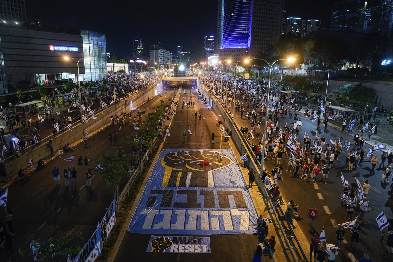 İsrailliler protestoların 25. haftasında yine meydanlarda