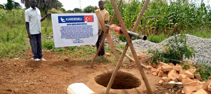 Kardeş Eli Derneği Bartın Amasra’ da hayatını kaybeden maden şehitlerini anısına su kuyusu açtı