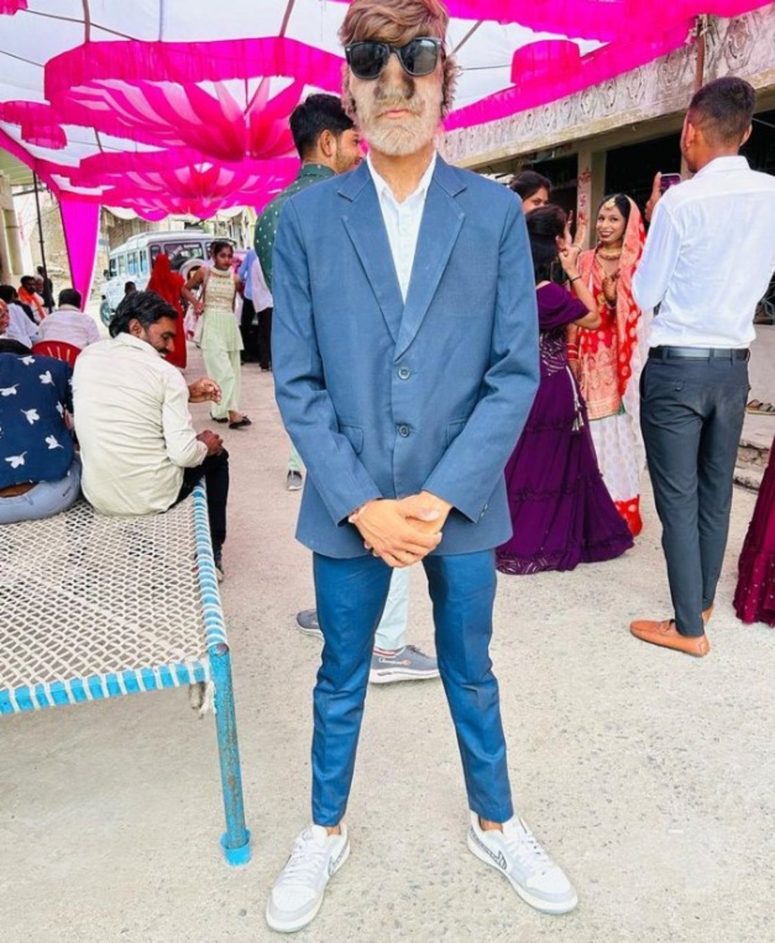 Hintli genç 