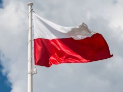 Polonya, sınırını Belarus ve Rusya’dan gelen yük trafiğine kapattı