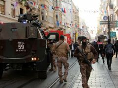 Ünlülerden İstiklal Caddesi paylaşımı