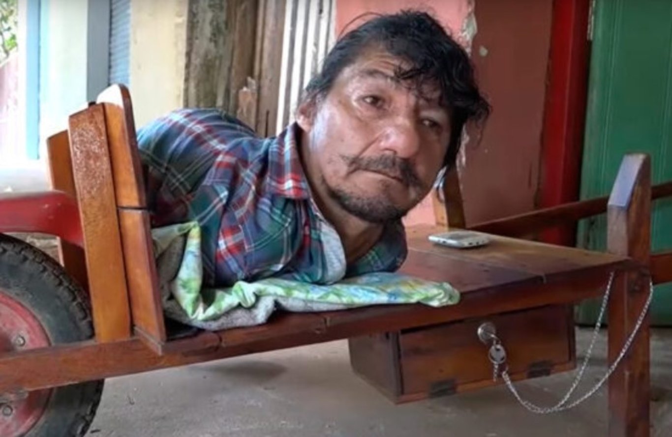Uzuvları olmadan doğan adamın hikayesi herkese ilham veriyor
