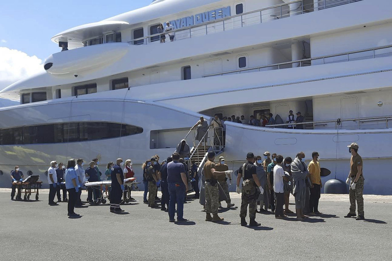 Yunanistan'da yılın en ölümcül göçmen faciası: Çok sayıda kişi hayatını kaybetti!