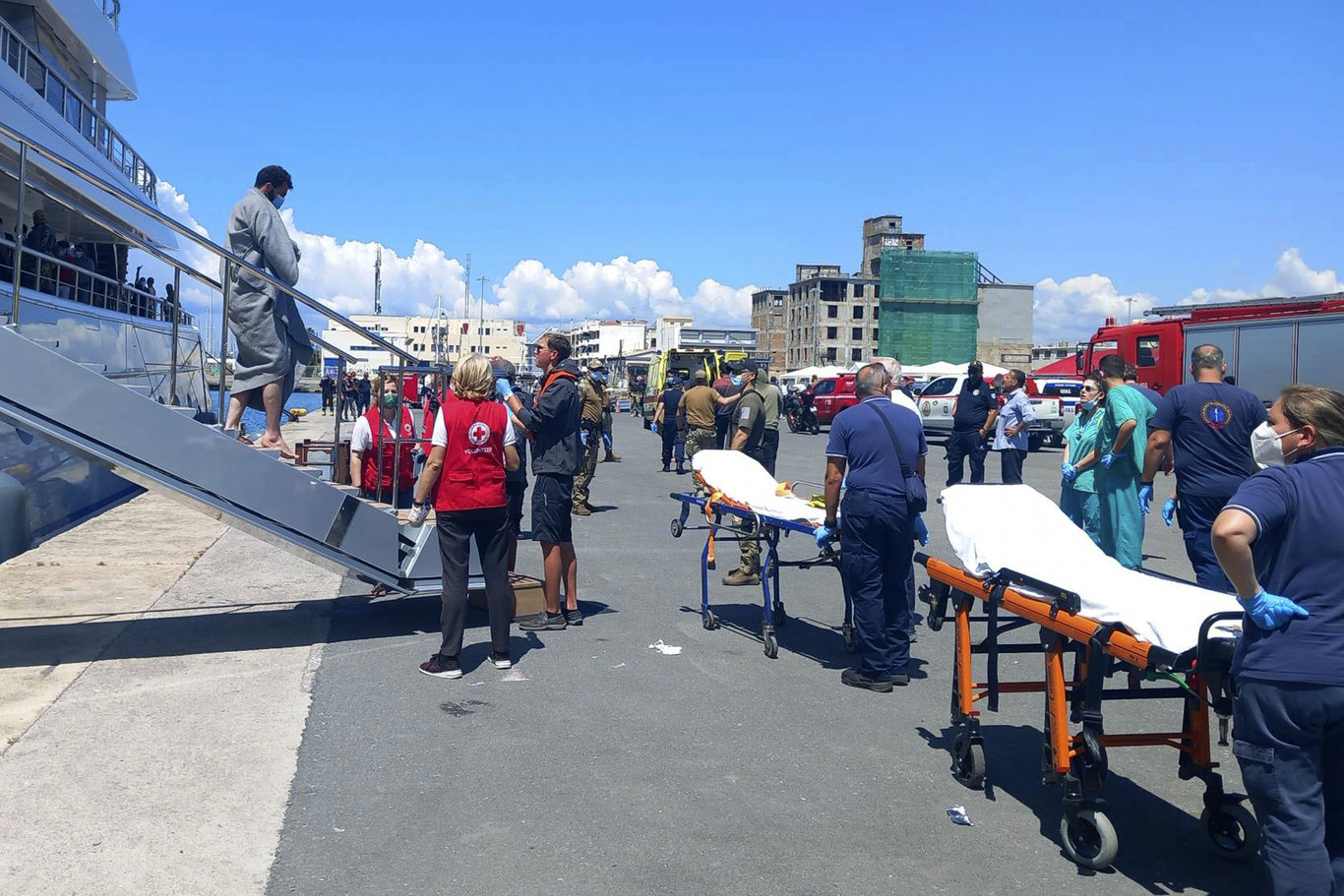 Yunanistan'da yılın en ölümcül göçmen faciası: Çok sayıda kişi hayatını kaybetti!