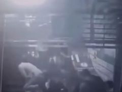 Yürüyen merdiven ters yöne hareket etti