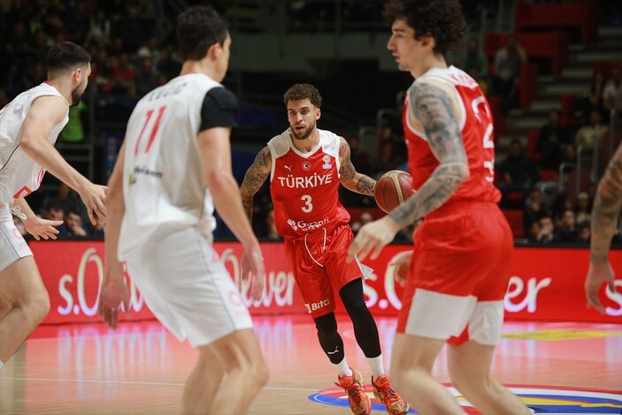 A Milli Erkek Basketbol Takımı Sırbistan'a mağlup oldu
