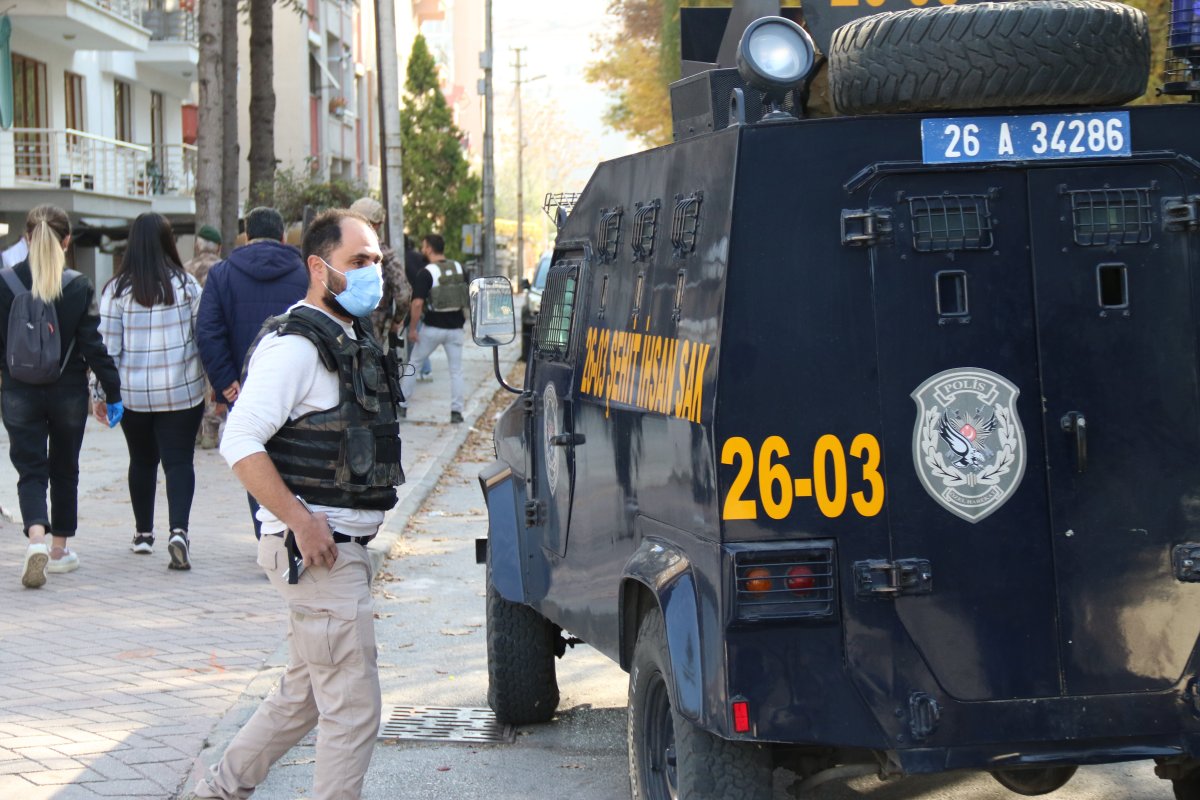 Eskişehir de bomba provokasyonu yapan şahıs yakalandı #1