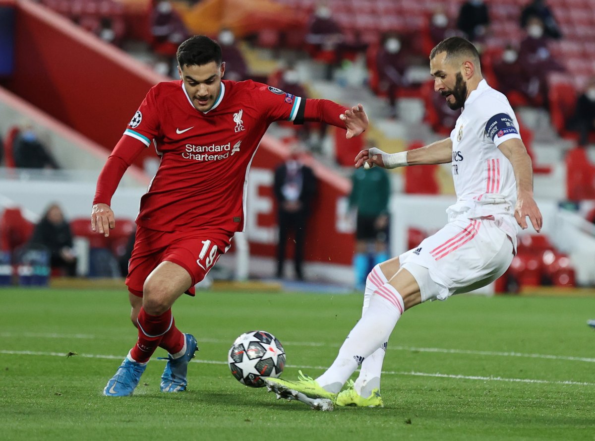 Andrew Robertson dan Ozan Kabak a övgü #2