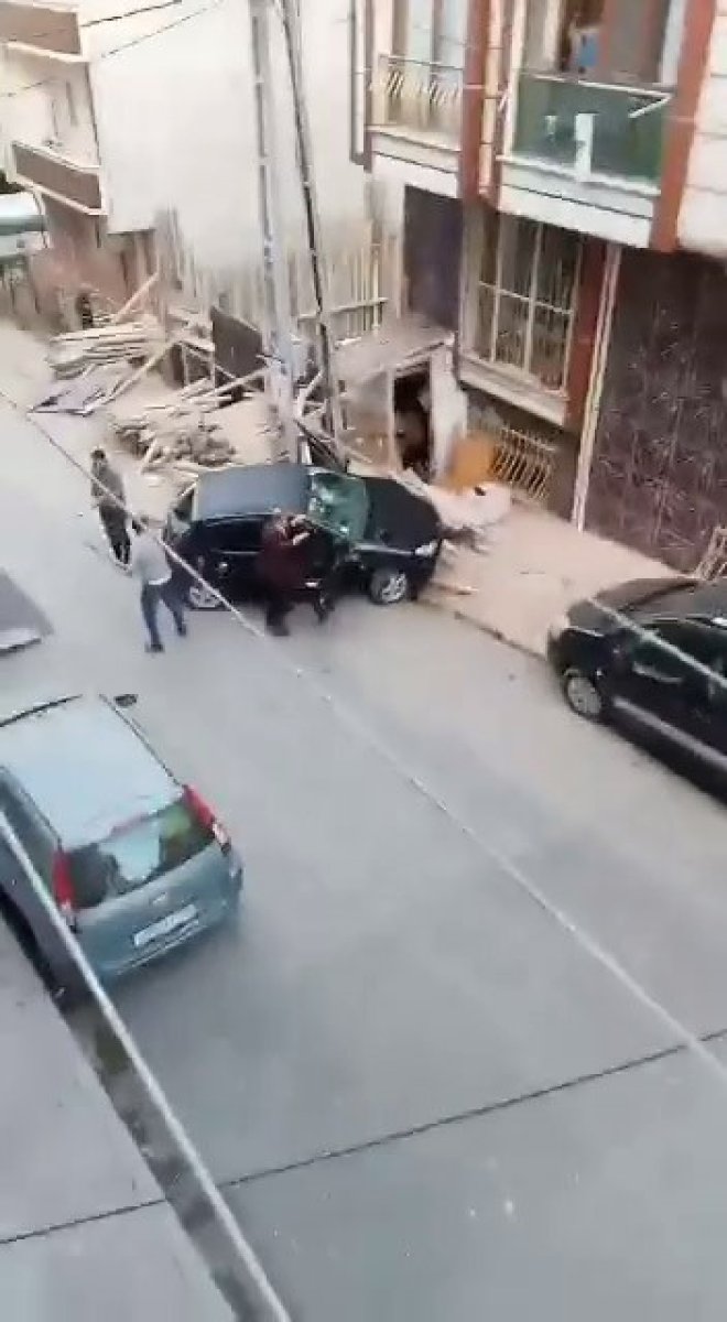 Esenyurt ta sarkıntılık yapan şahsı hastanelik ettiler #1