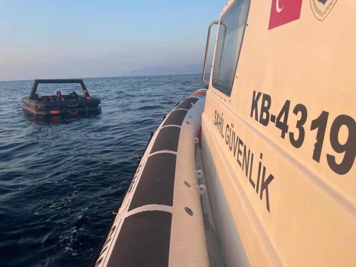 İzmir’de 18 göçmen kurtarıldı #1
