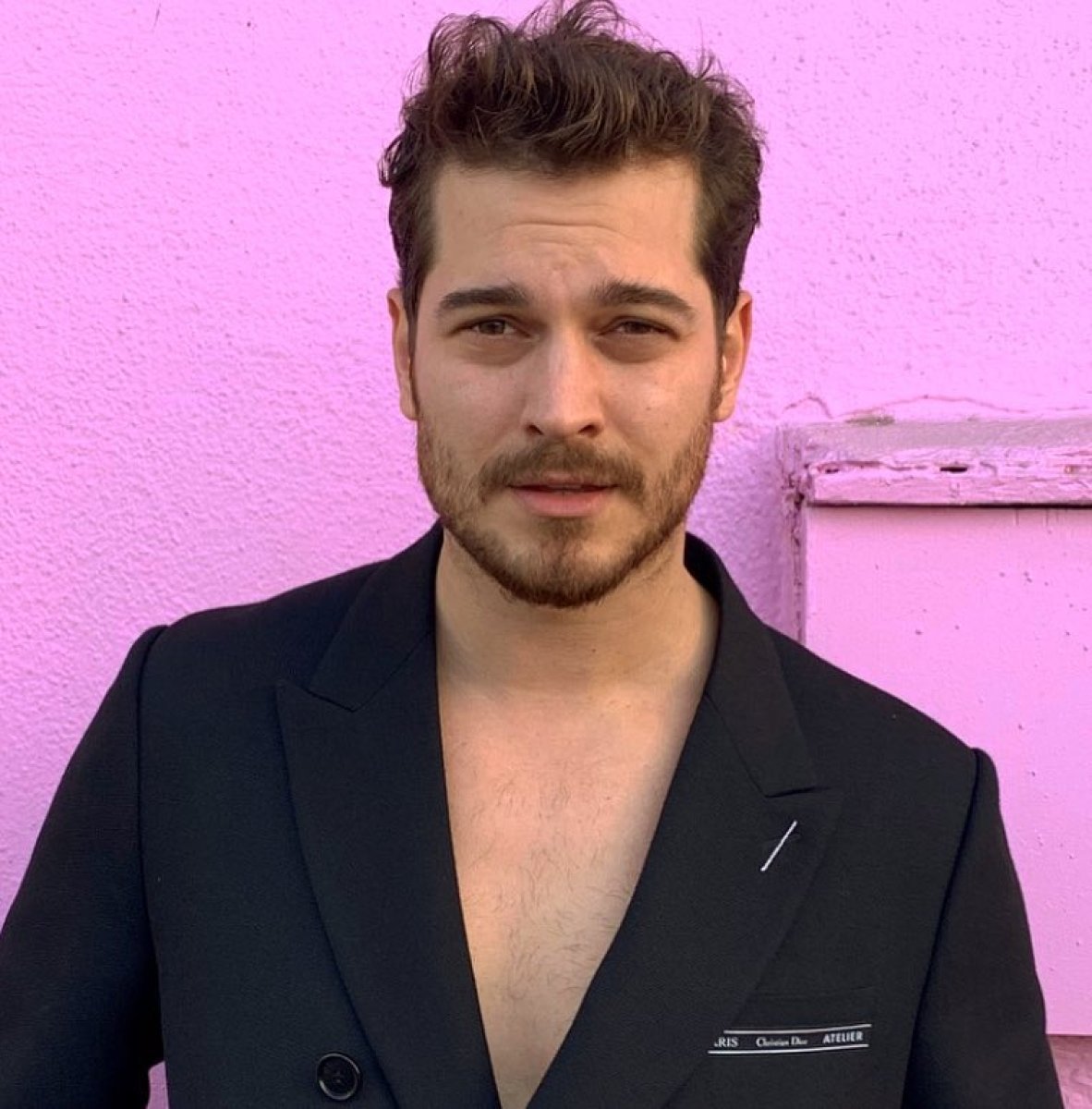 Çağatay Ulusoy, şarapçı oldu #1