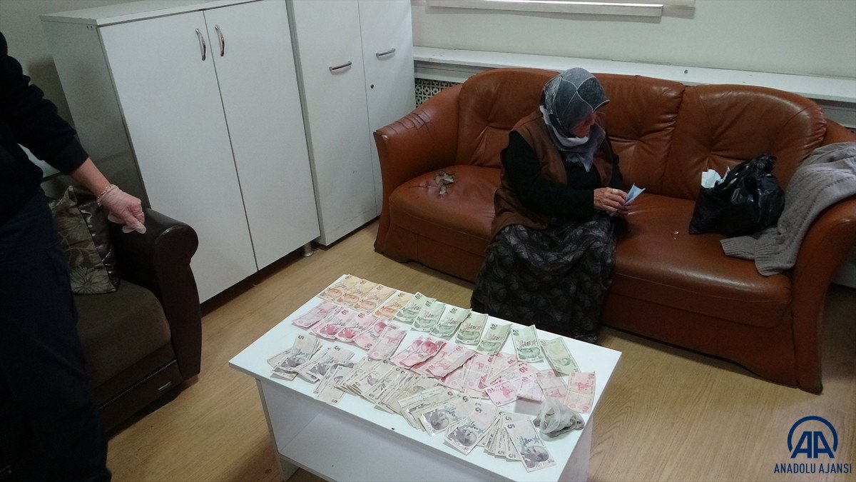 Çorum da yakalanan dilencinin üzerinden 913 lira çıktı #2