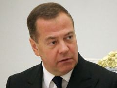 Dmitriy Medvedev: Batı, dünya savaşına yaklaşıyor