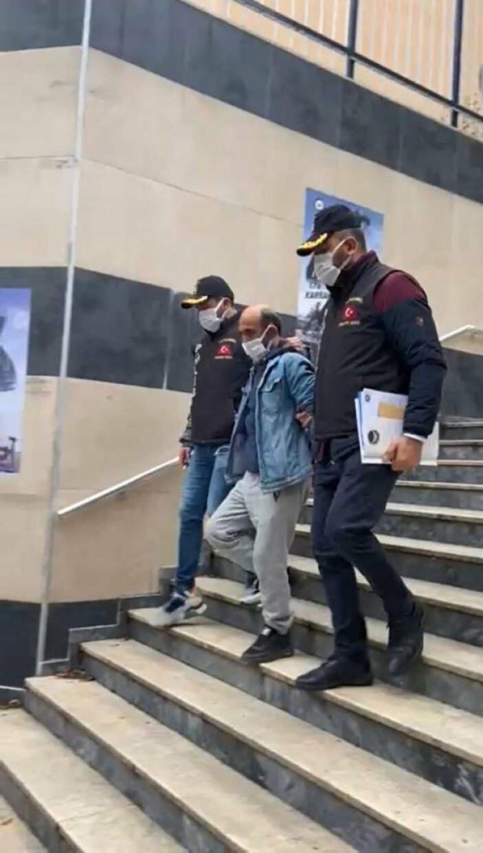 İstanbul'da komşusunu öldüren sanık için müebbet istendi