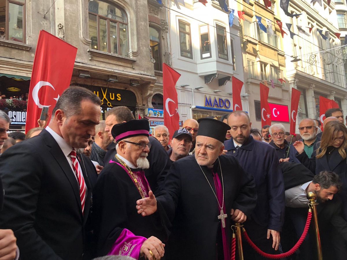 İstiklal Caddesi nde teröre karşı birlik ve beraberlik yürüyüşü düzenlendi #1