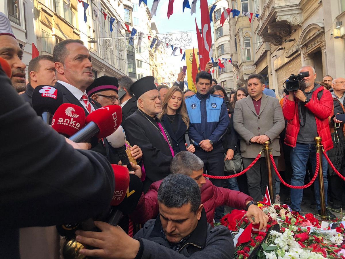 İstiklal Caddesi nde teröre karşı birlik ve beraberlik yürüyüşü düzenlendi #2