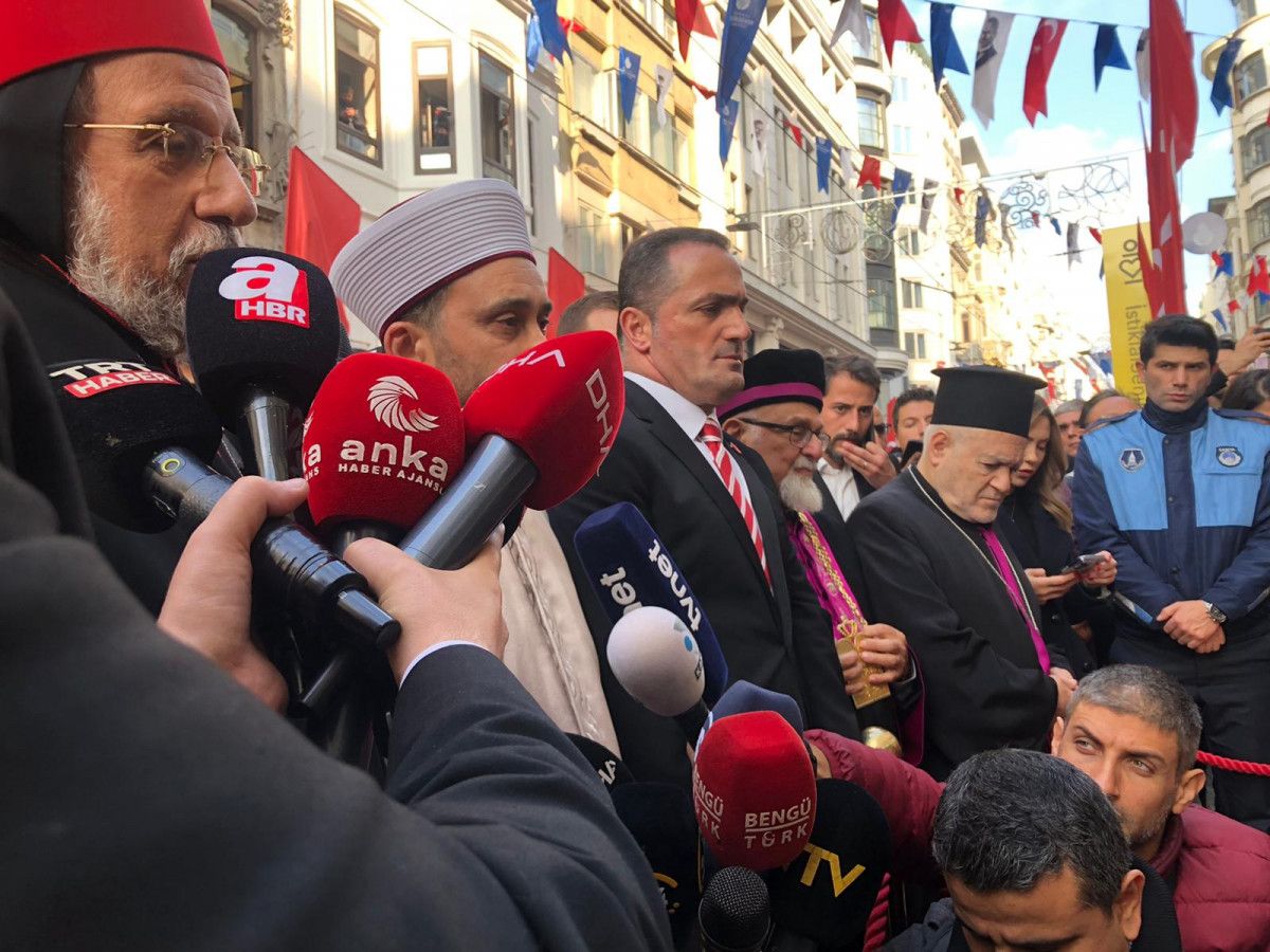 İstiklal Caddesi nde teröre karşı birlik ve beraberlik yürüyüşü düzenlendi #4