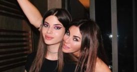 Defne Samyeli’nin kızı Derin’in fileli çoraplı paylaşımı olay oldu! “İlaç gibisin”